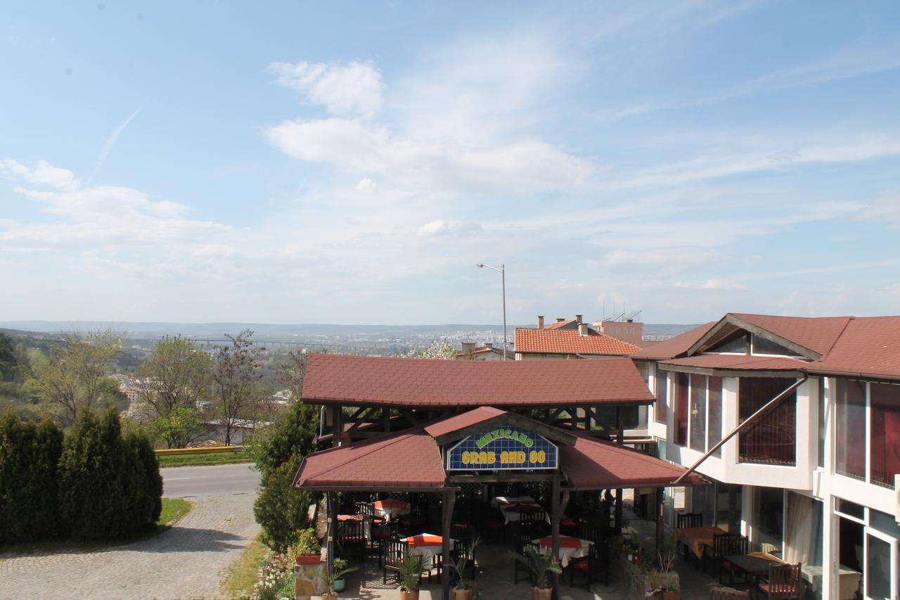 Family Hotel Ludo Варна Экстерьер фото
