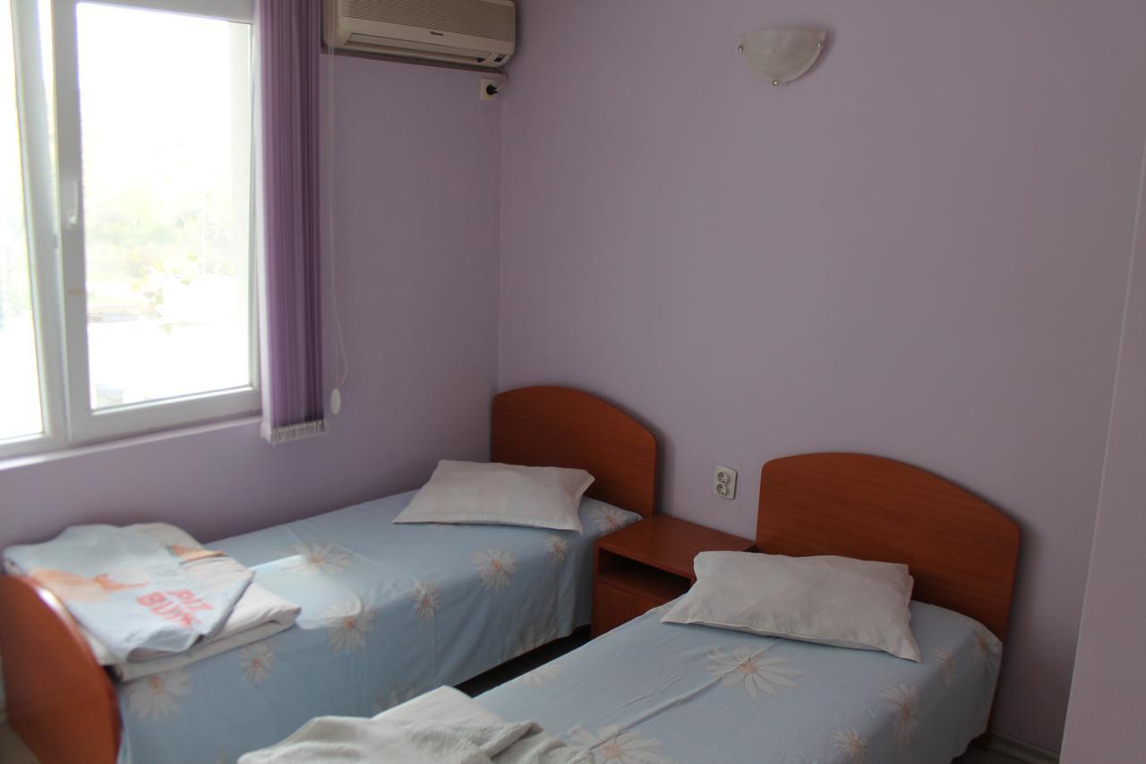 Family Hotel Ludo Варна Экстерьер фото