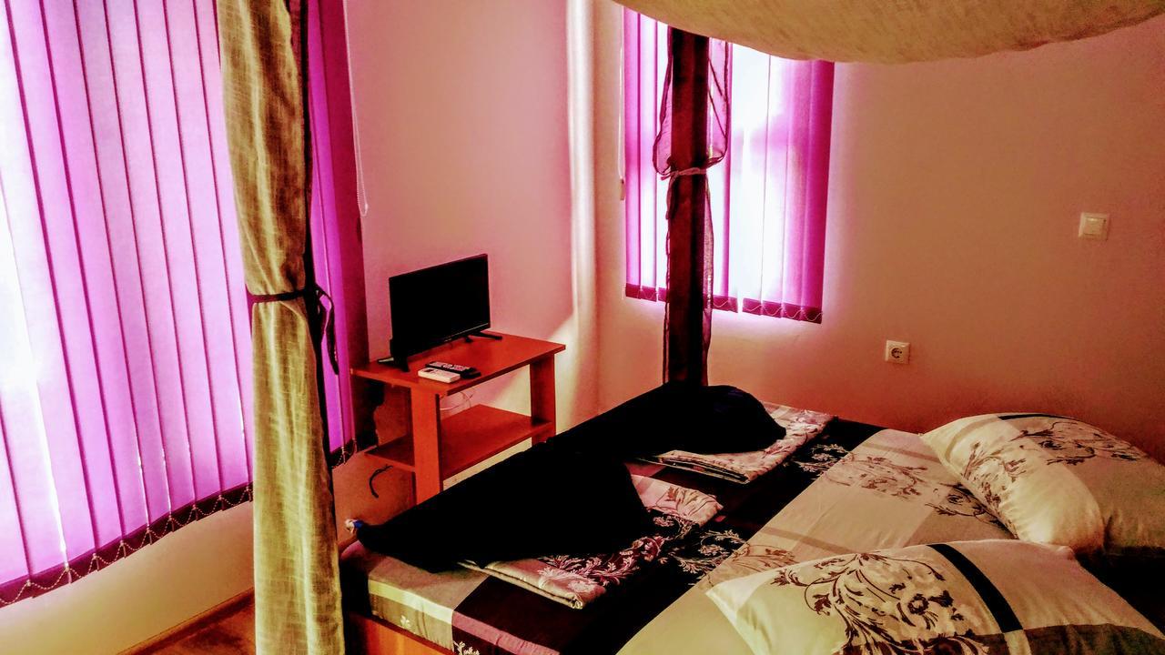 Family Hotel Ludo Варна Экстерьер фото