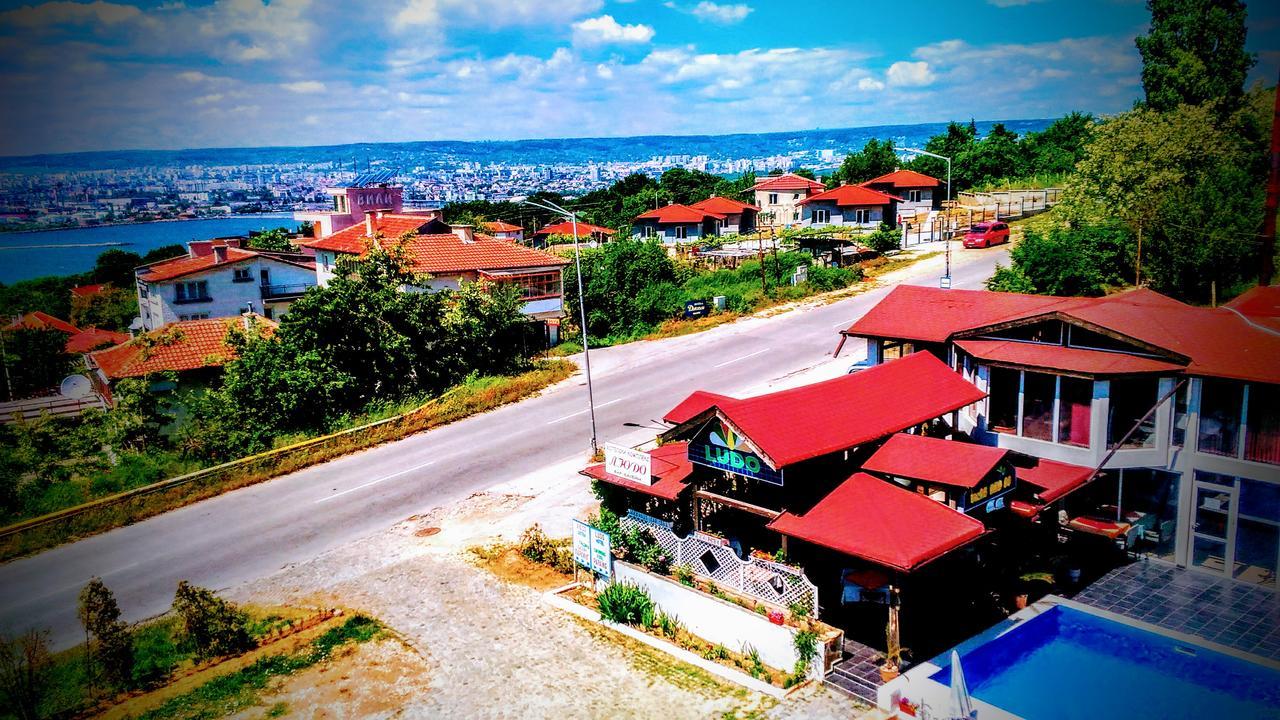 Family Hotel Ludo Варна Экстерьер фото